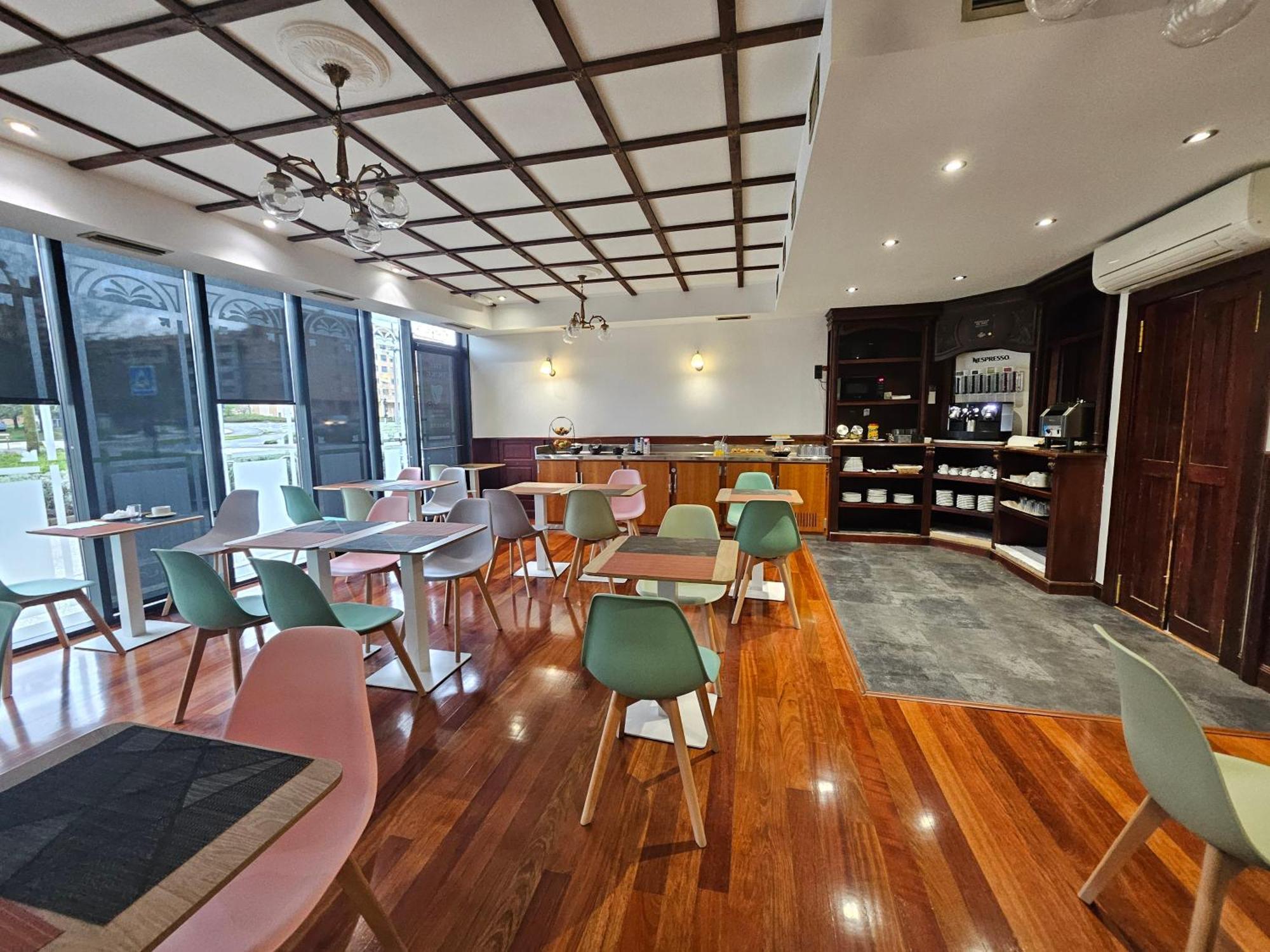 Duque De Wellington Otel Vitoria-Gasteiz Dış mekan fotoğraf