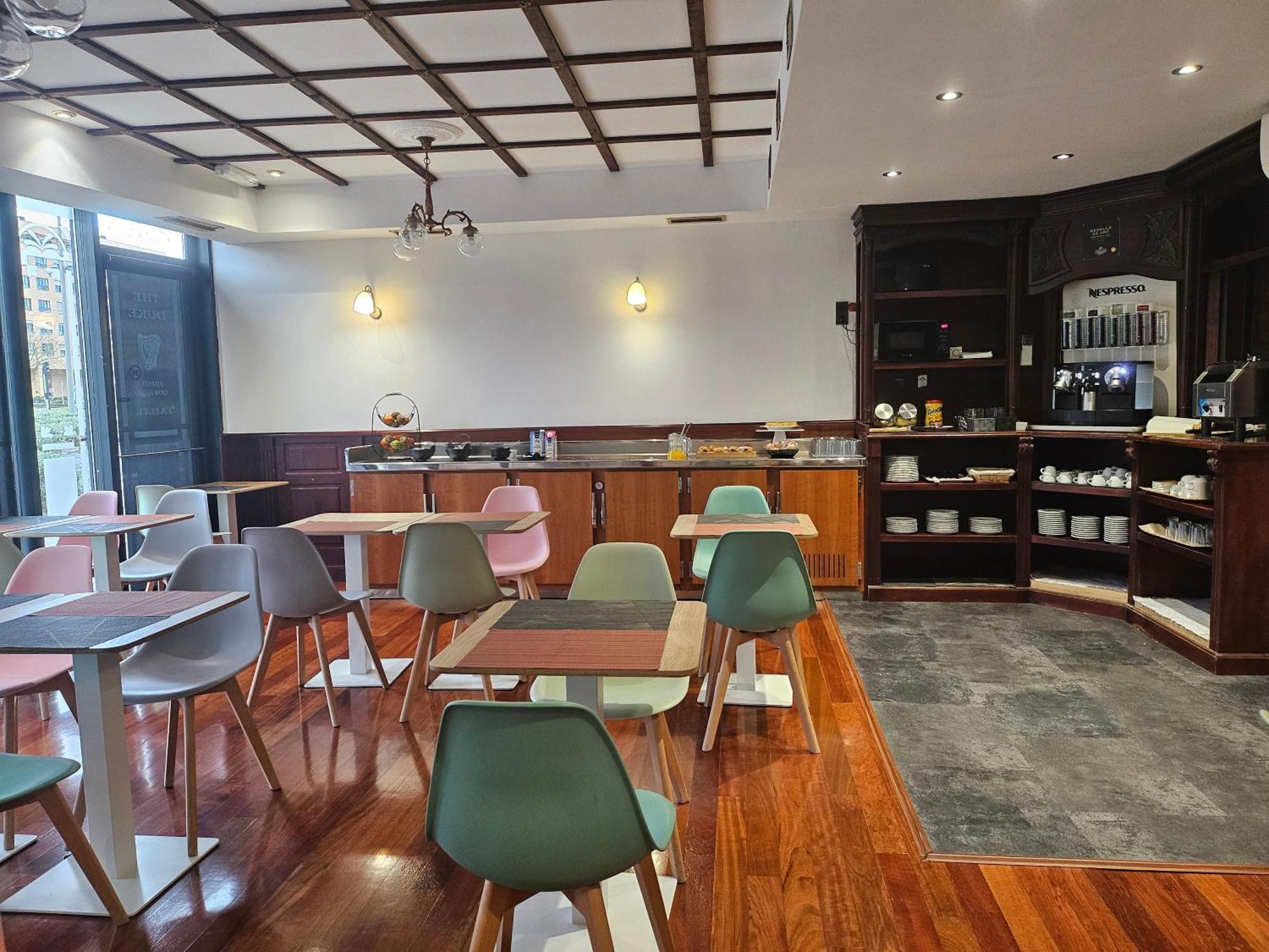 Duque De Wellington Otel Vitoria-Gasteiz Dış mekan fotoğraf