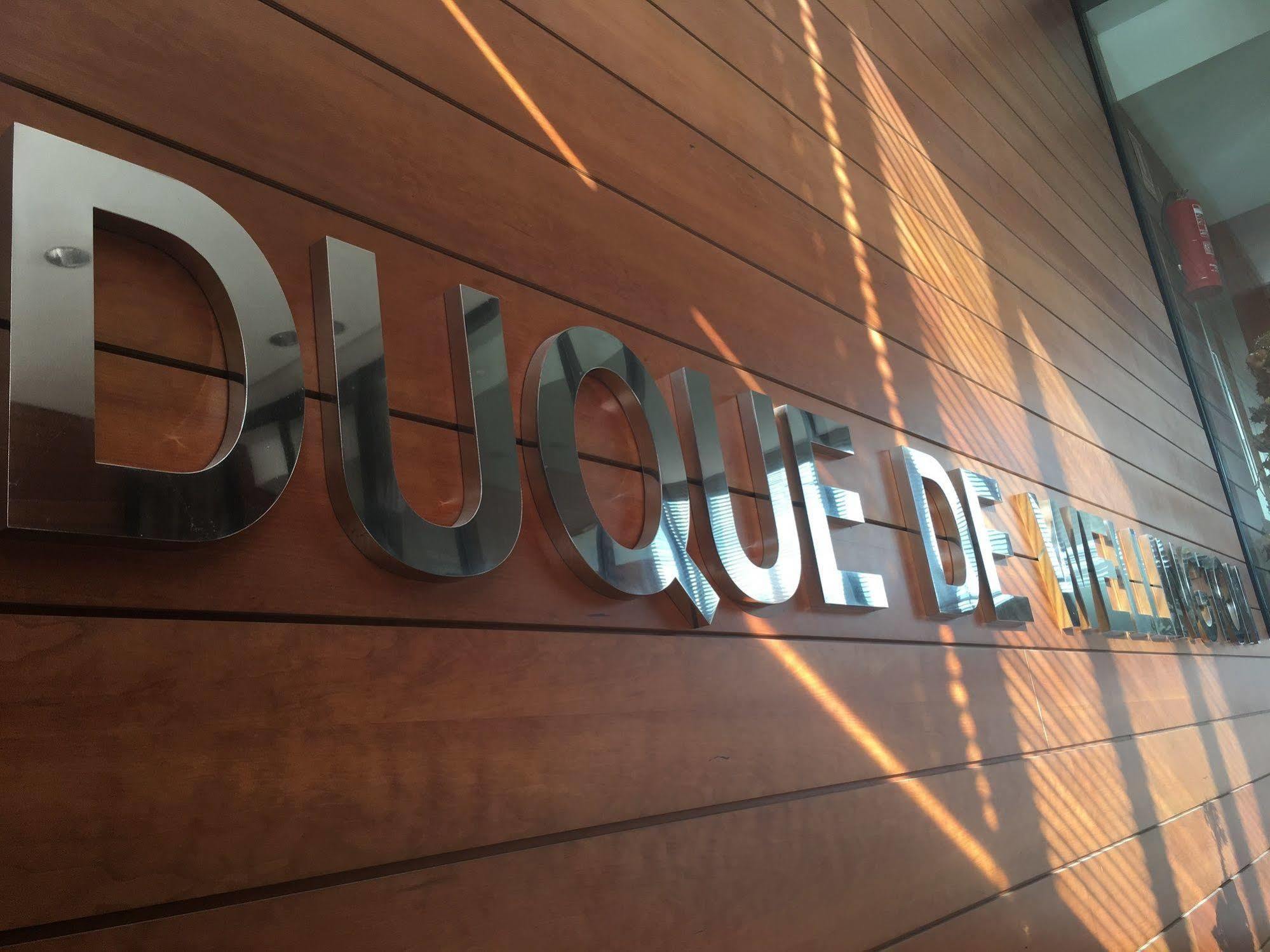 Duque De Wellington Otel Vitoria-Gasteiz Dış mekan fotoğraf